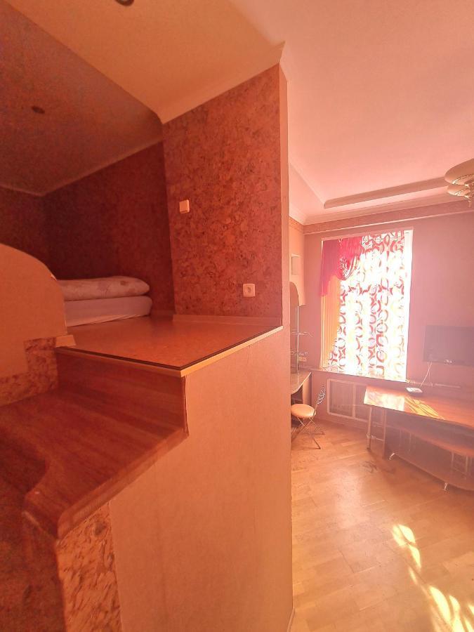 Апартаменты Центр, Євгена Коновальця, 3 Луцк Экстерьер фото